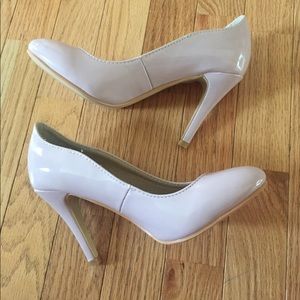 Baby pink, size 6, 3 inch heels from Francesca’s!